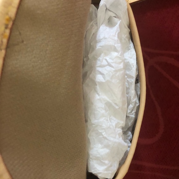 Dooney & Bourke Wristlet  - brand New! - Picture 7 of 7